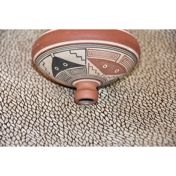 Vintage Hand Crafted Ccantu Red Clay / Barro Rojo Seed Pot Peruvian Pottery - Picture 4 of 7